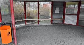 Dlaczego na przystankach jest brudno? Powodów jest kilka