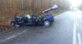 Volkswagen dachował – droga zablokowana na trzy godziny
