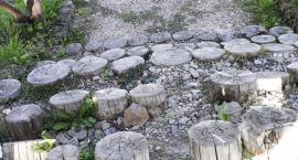 [Sygnały Czytelników:] Schodki na Zniesieniu do poprawki