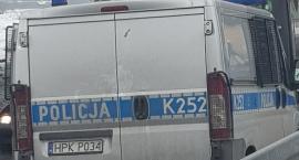 Autobus utknął pod wiaduktem kolejowym [ZDJĘCIA]
