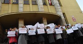 Pracownicy sądów przerwali pracę. To protest [ZDJĘCIA]