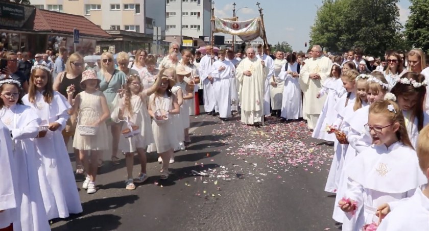 Procesja Bożego Ciała przeszła ulicami Konina. 