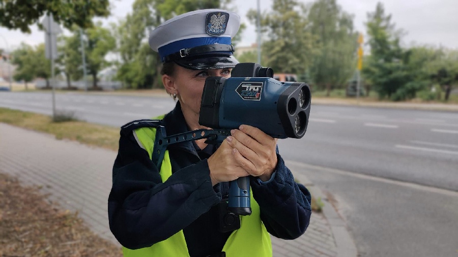 Policja kaskadowo sprawdza prędkość