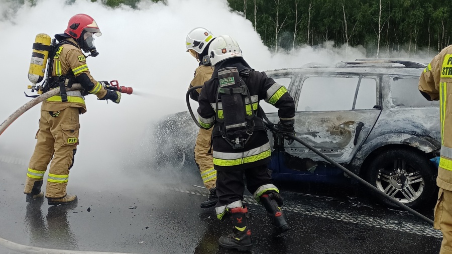 Pożar samochodu osobowego na A2