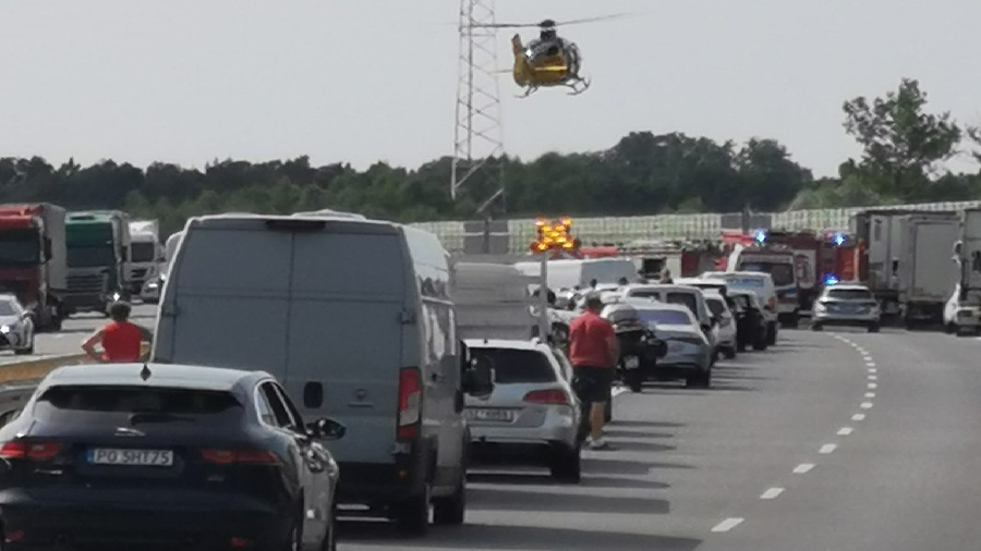 Dachował bus 1 osoba nie żyje, 5 osób rannych