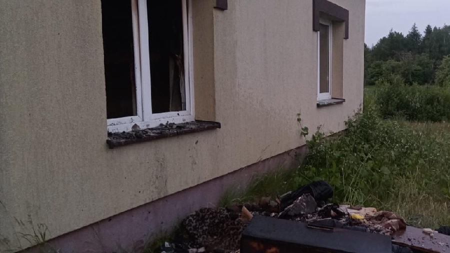 Pożar budynku mieszkalnego w miejscowości Grądy Brdowski