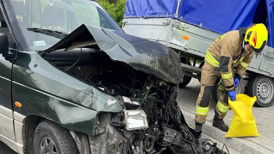 Zderzenie samochód ciężarowy z osobowym