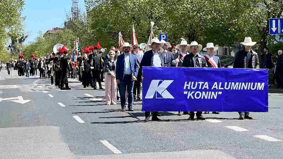 Pochód w podzięce kopalni