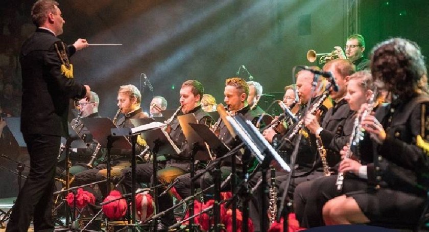 Koncert Orkiestry Dętej PAK KWB Konin w Parku Chopina 