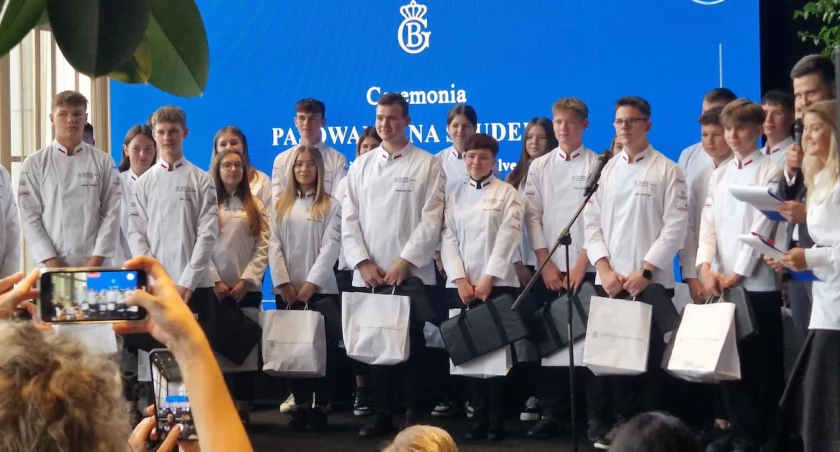 Pola Pyzdrowska - jeszcze uczennica ZSEU w Żychlinie, a już studentka