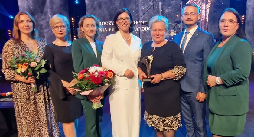 Zespół Szkół Ekonomiczno Usługowych w Żychlinie z wyróżnieniem 
