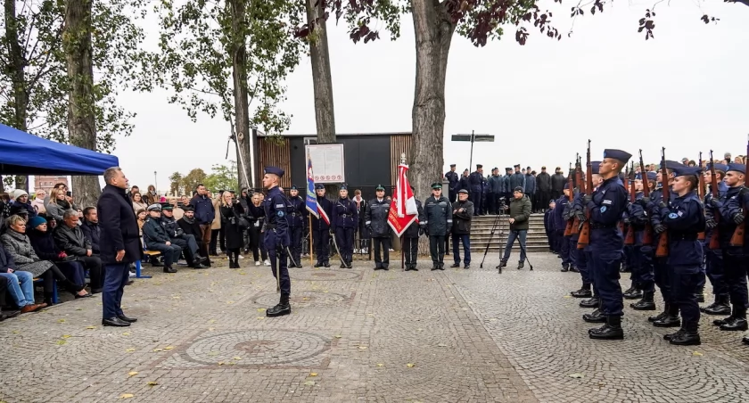 W CKU przysięgali na sztandar