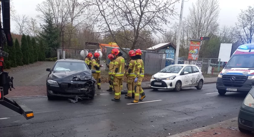 Wypadek na Zagórowskiej, kierowca zbiegł.