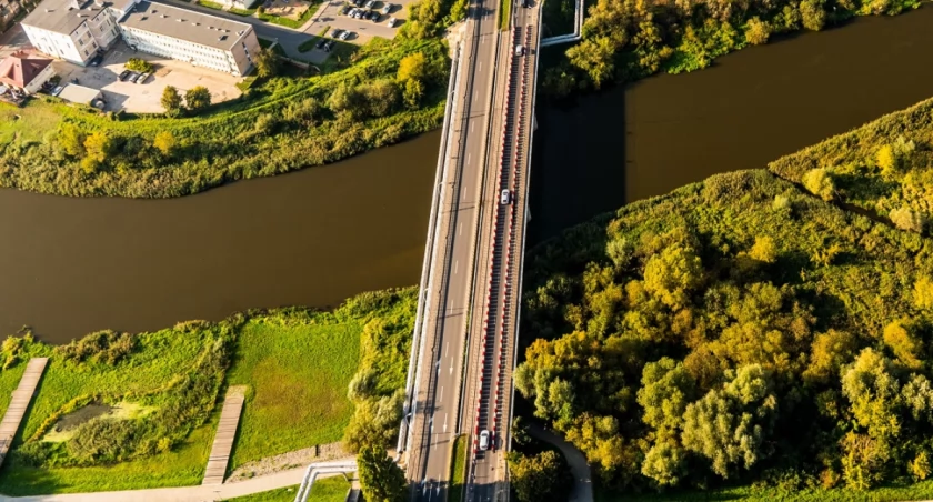 Ograniczenia w ruchu pojazdów ciężarowych na wschodniej nitce Trasy Warszawskiej 