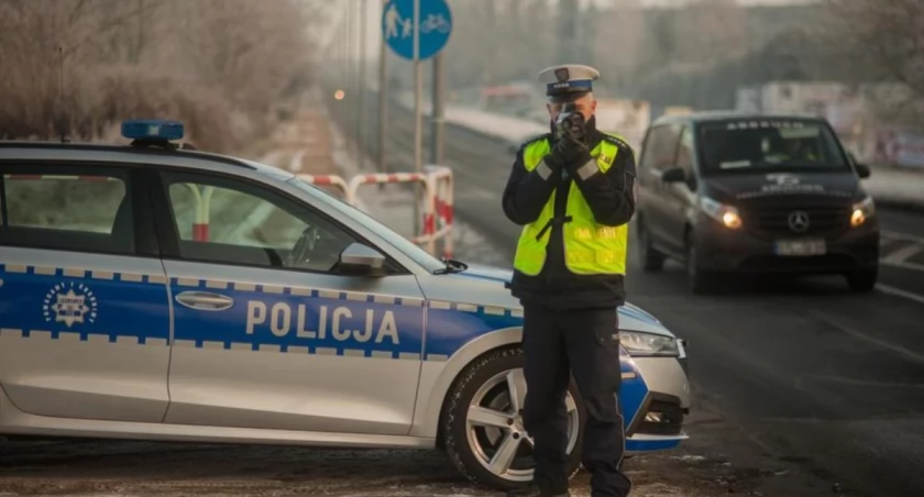 W święta policjanci zatrzymali 11 osób poszukiwanych oraz 8 nietrzeźwych kierowców