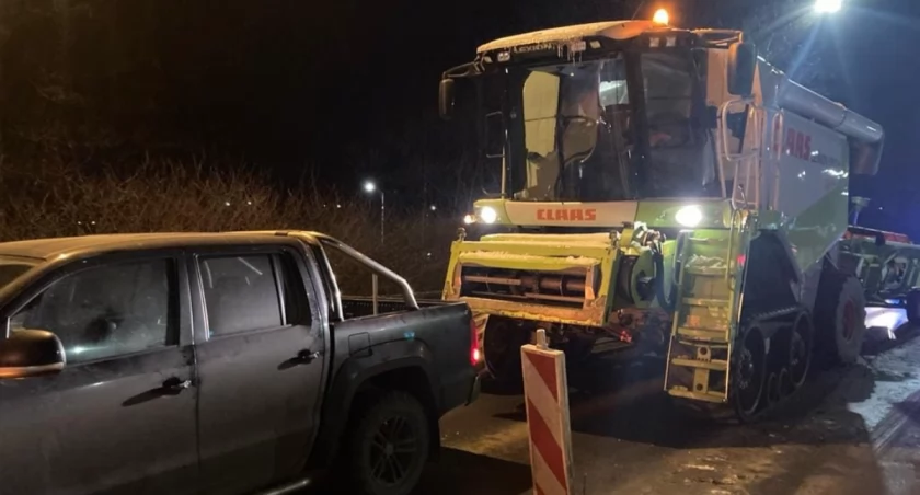 Kombajn zablokował Trasę Warszawską