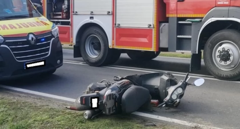 Potrącenie skutera przez samochód ciężarowy w miejscowości Sokołowo