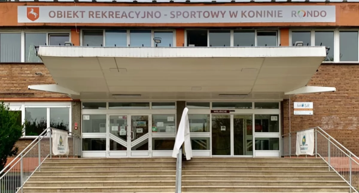 Basen zamknięty