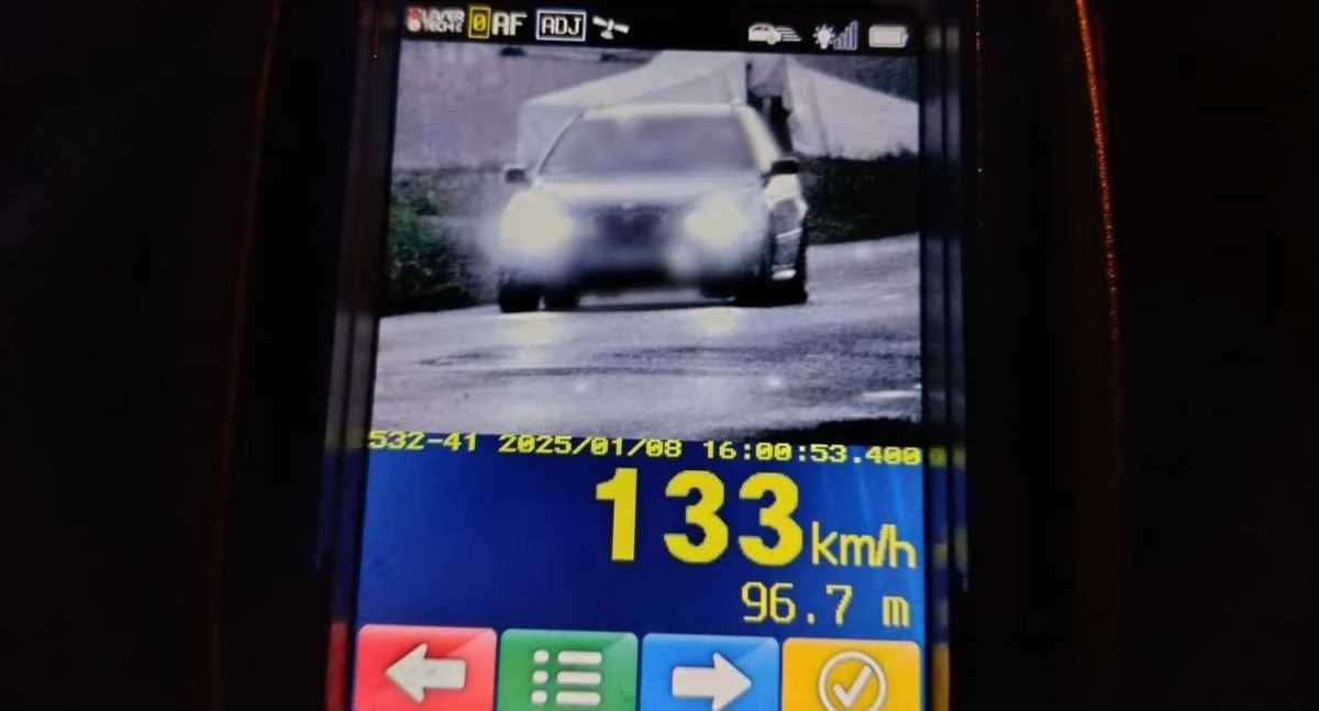 33-latka w terenie zabudowanym miała 133 km/h 