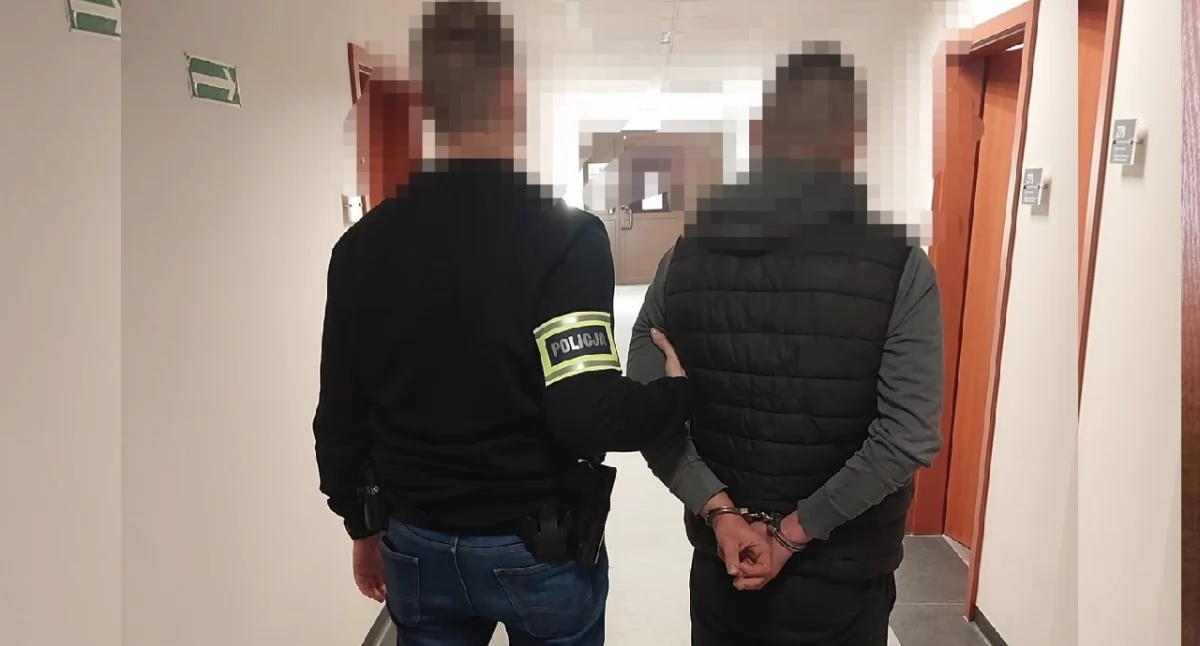 Pijany 37 latek próbował uniknąć policyjnej kontroli