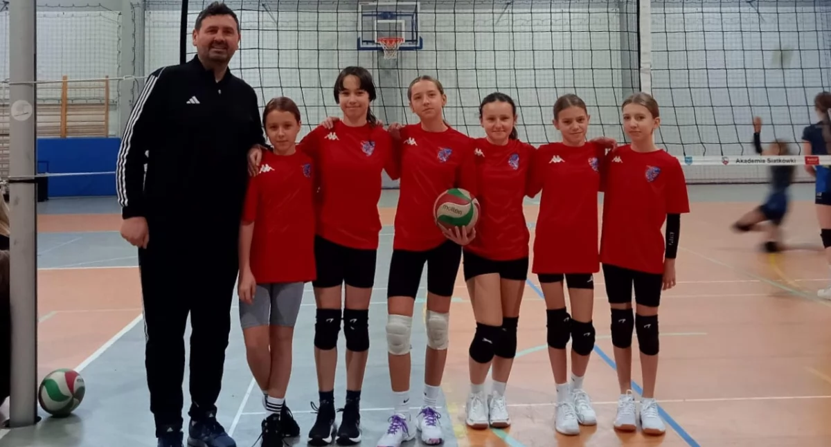 Awans siatkarek Orła Osiecza