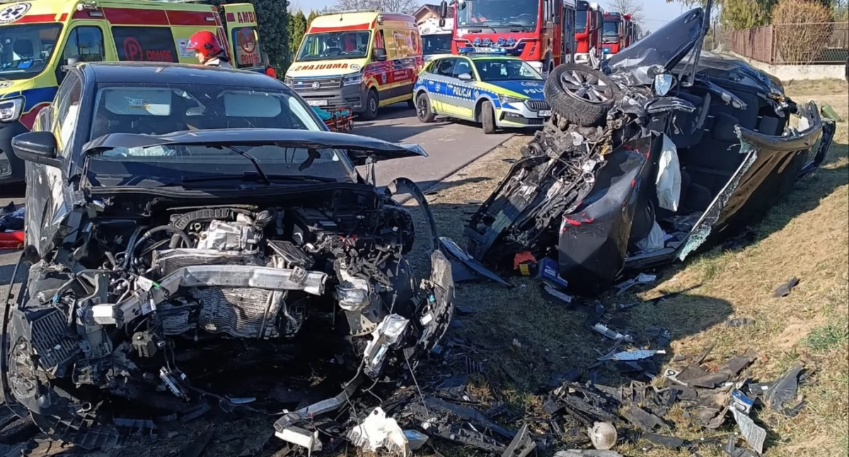 Zderzenie dwóch pojazdów w miejscowości Wrząca Wielka
