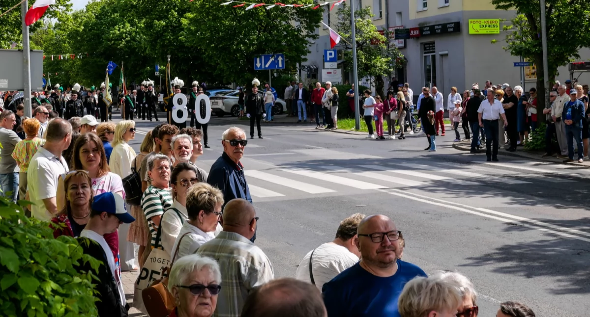 Wielka defilada „Twórcom Województwa Konińskiego” przeszła ulicami miasta