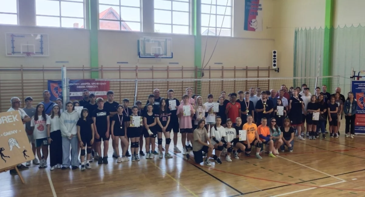 Zagrali razem dla sportu i zwierząt – turniej siatkówki w Rzgowie za nami!