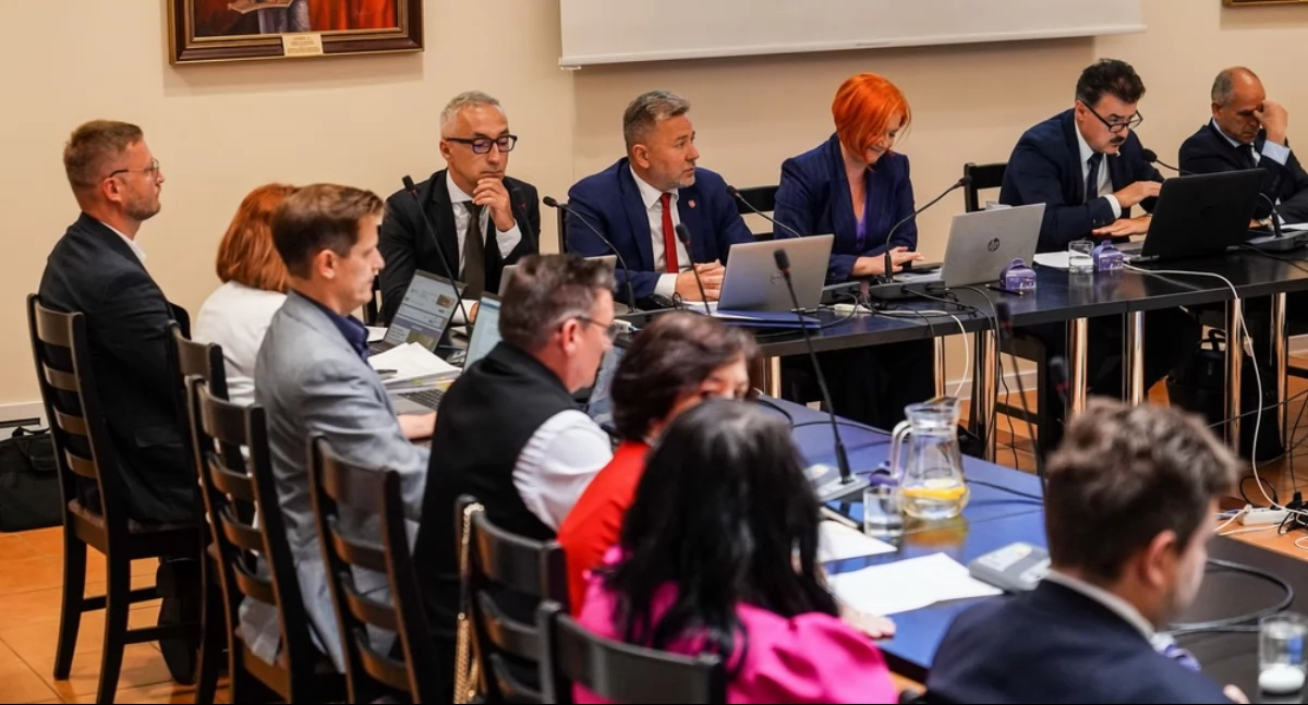 Prezydent Konina z absolutorium i wotum zaufania