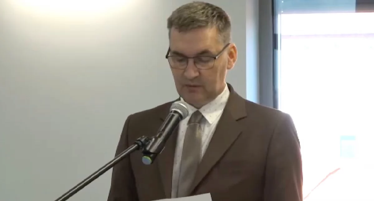 Burmistrz przeciw darowiźnie budynku Osady Janaszkowo, mieszkańcy Wąsoszy bronią dostępu do parku i jeziora