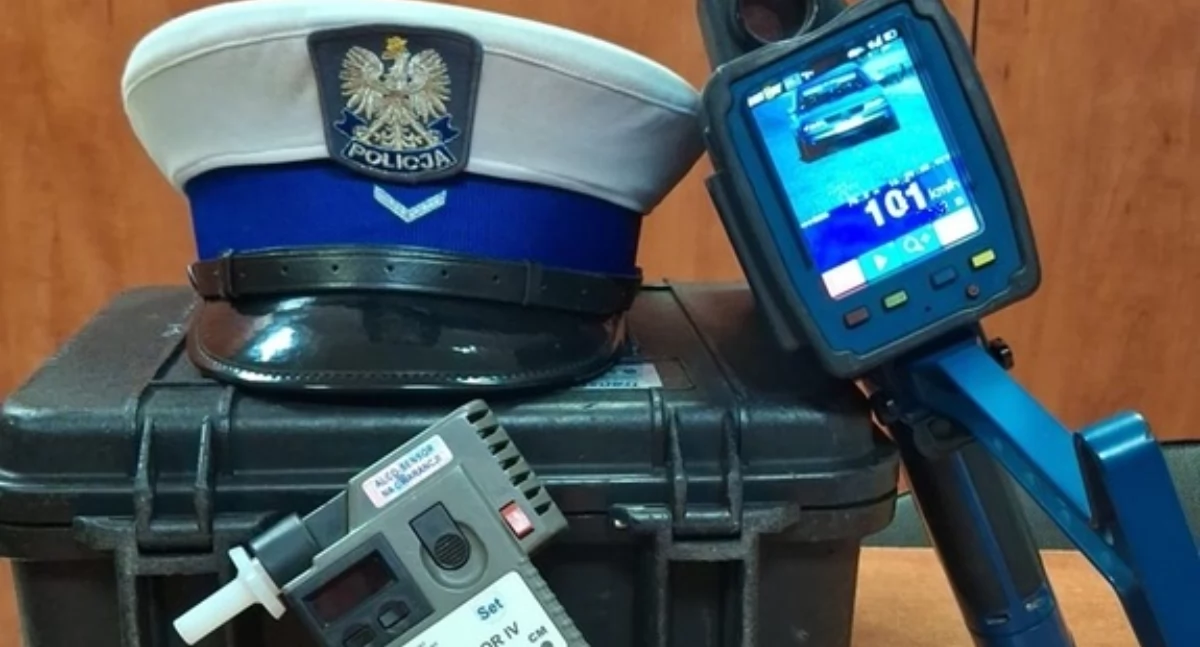 Dwóch kierowców zatrzymanych przez policję. Jeden pijany, drugi za nadmierną prędkość