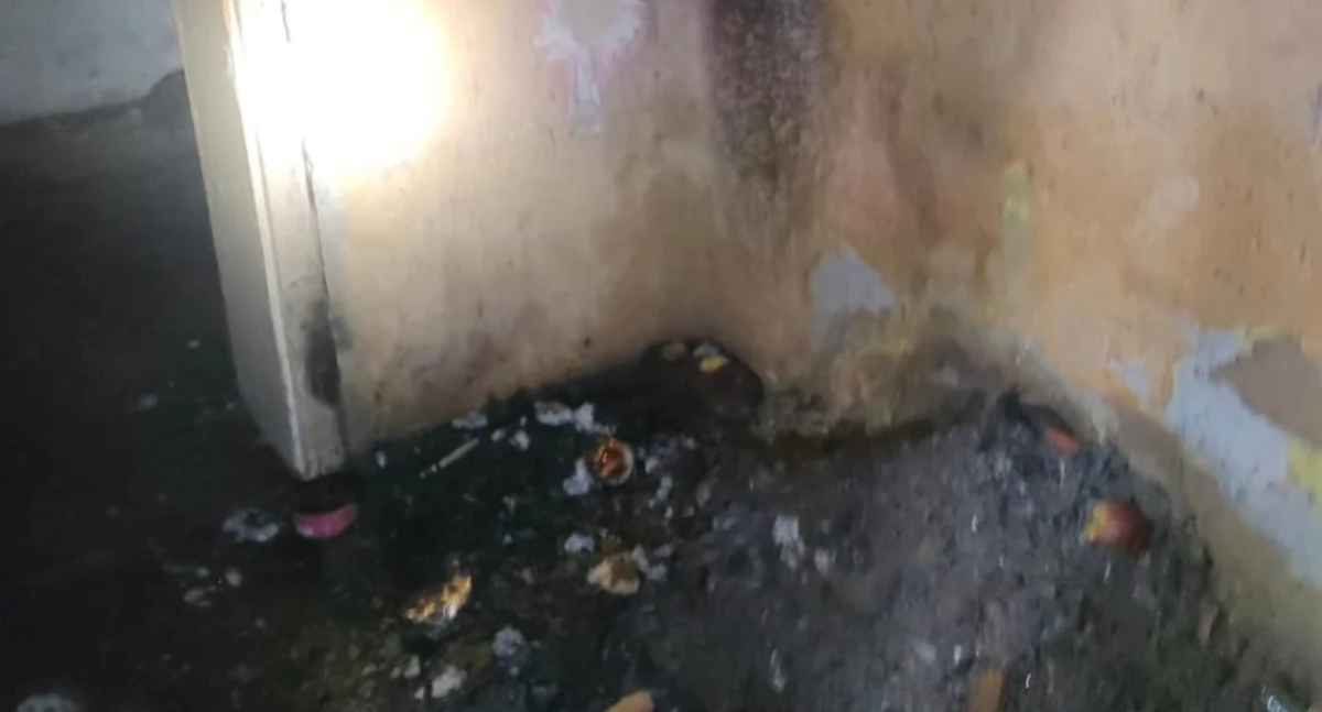 Pożar domu w Przedczu. Ewakuowano jedną osobę, przyczyną żar z piecyka