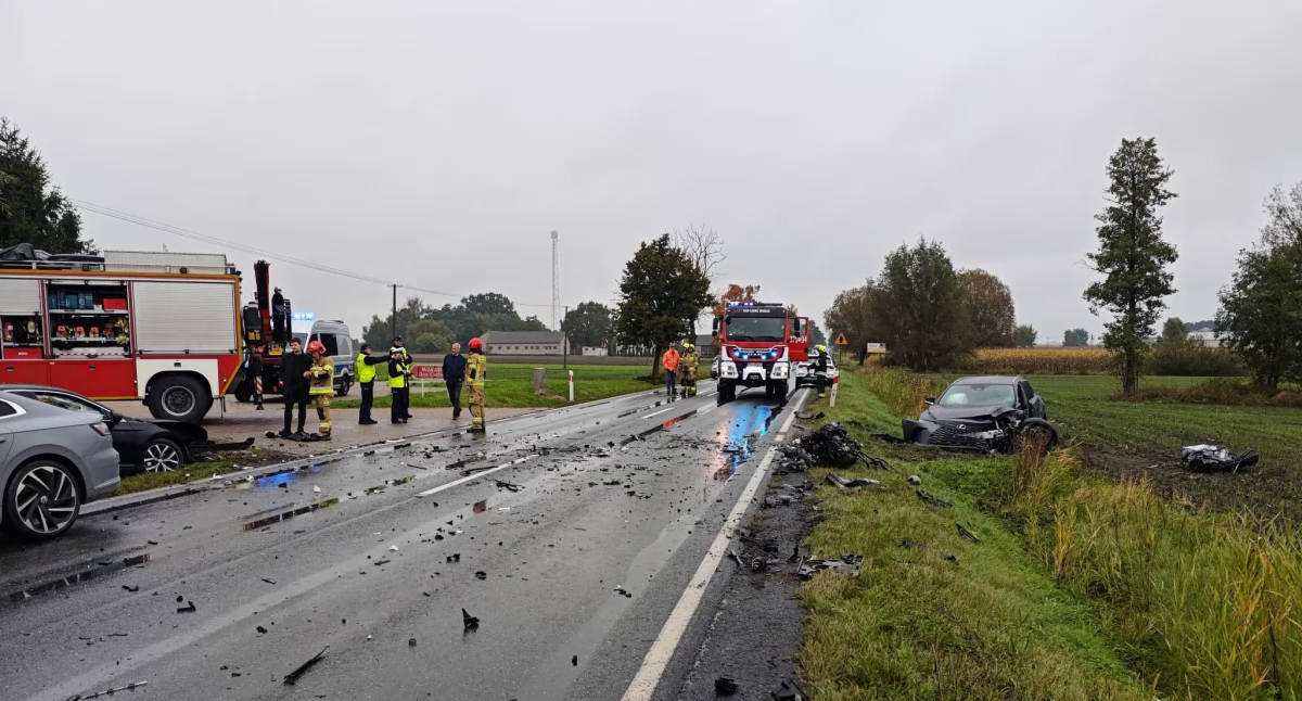 Utrudnienia na drodze krajowej nr 25 w Starym Mieście – droga zablokowana po zderzeniu pojazdów