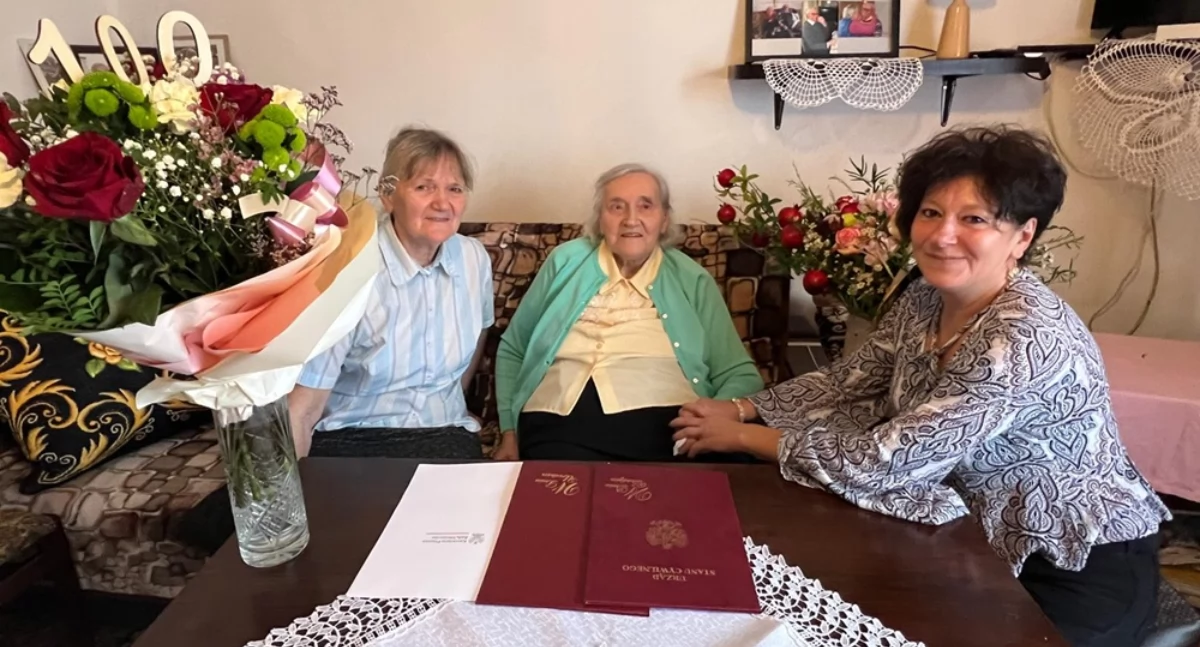 100 lat pani Heleny Przybylskiej z Konina, niezwykła jubilatka świętuje piękny wiek