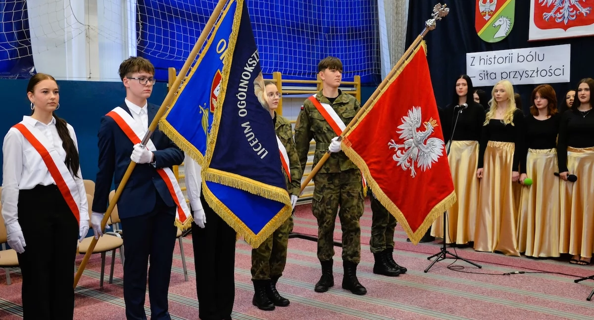 Uroczyste ślubowanie w ZSOT w Kleczewie, nowy Oddział Przygotowania Wojskowego rozpoczął działalność