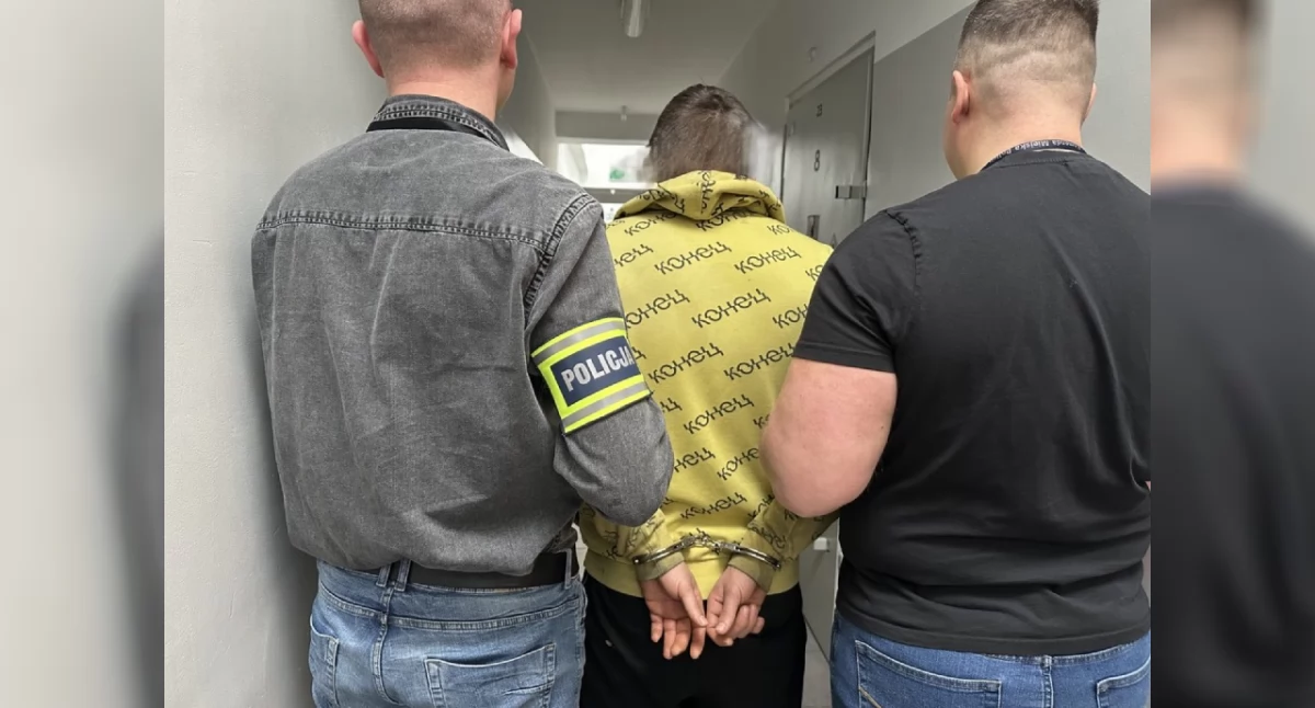 Odzyskane skradzione samochody w Koninie. Policjanci z Wydziału Kryminalnego zatrzymali trzech mężczyzn