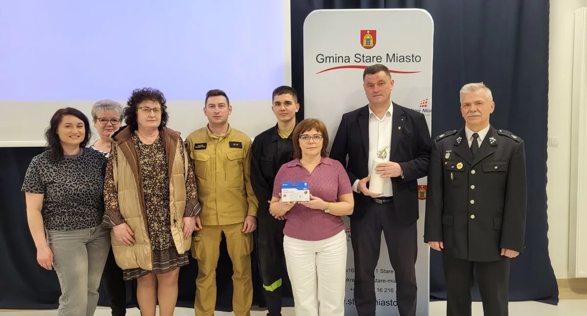 Bezpieczniej w domach – czujki trafiły do mieszkańców 