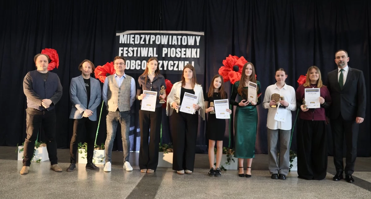 XI Międzypowiatowy Festiwal Piosenki Obcojęzycznej w Koninie – Maryna Drzewiecka zdobyła Grand Prix