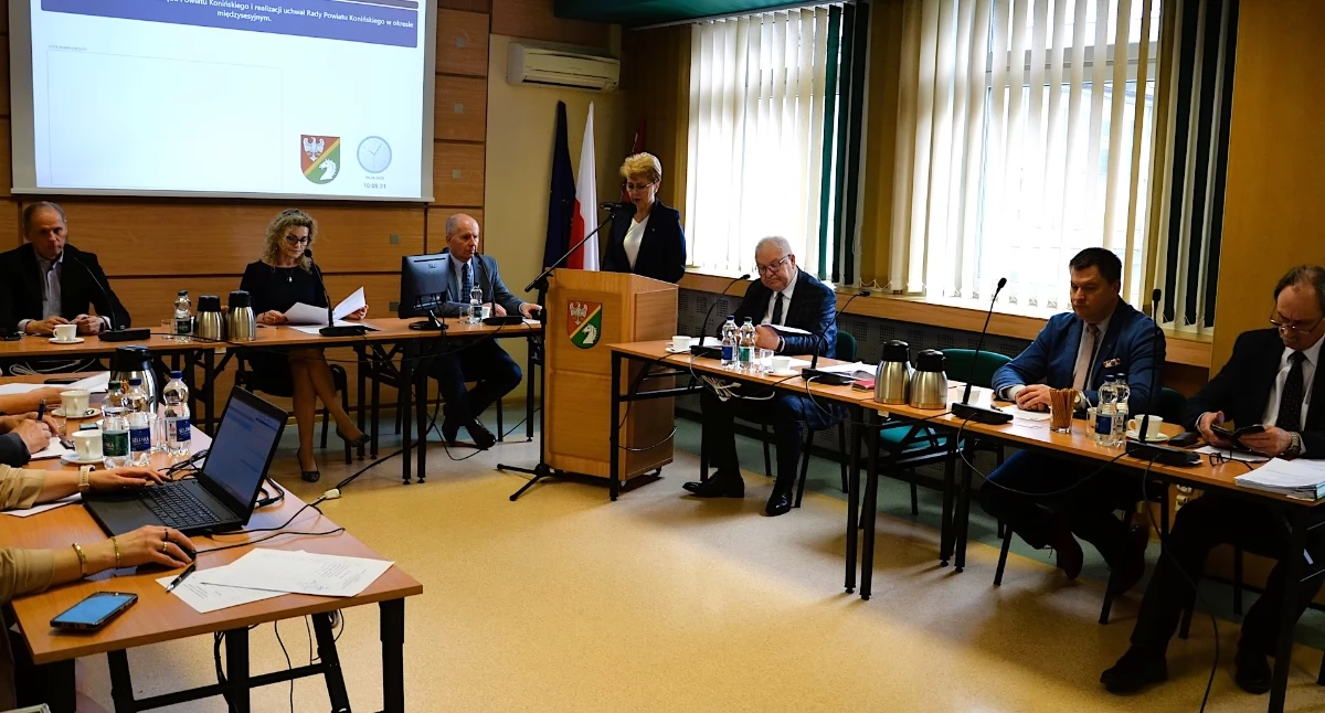 Bieżnia przy ZSOiT w Sompolnie powstanie dzięki wsparciu powiatu – 330 tysięcy złotych dofinansowania