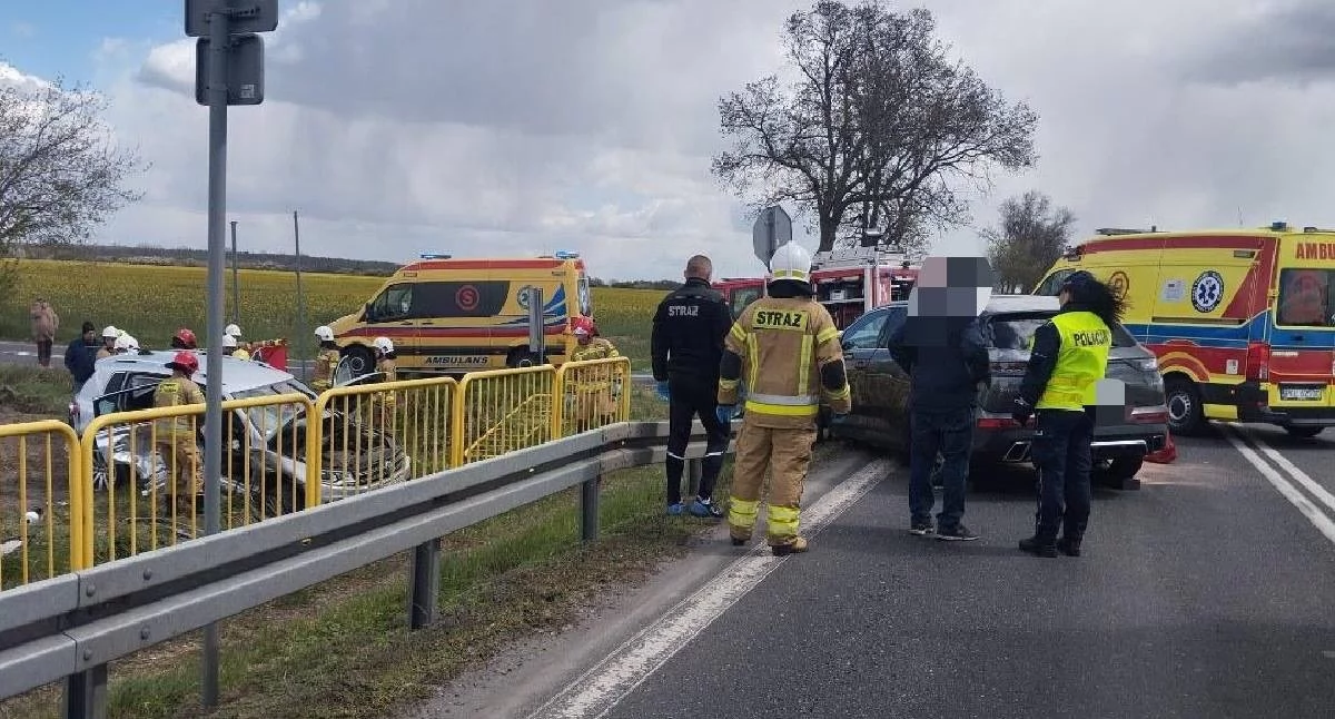 Śmiertelny wypadek DK92 Aleksandrów: nie żyje kierowca, są ranni