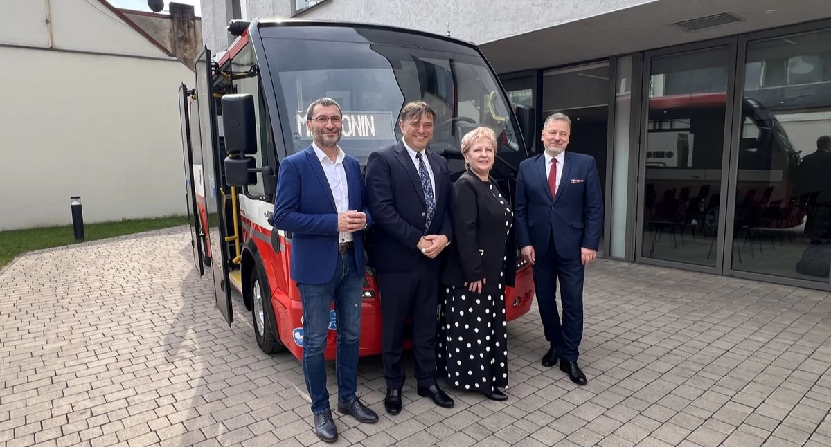 Konin inwestuje w transport zeroemisyjny. Umowa na 6 autobusów elektrycznych podpisana