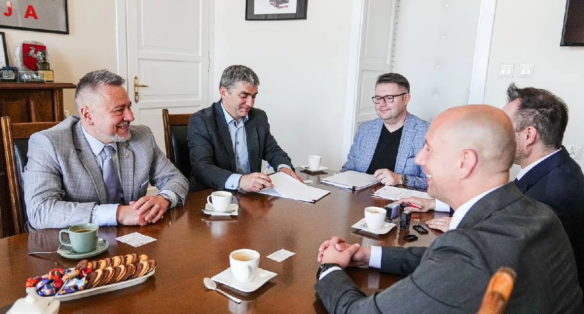 Rewolucja na drogach w Koninie. Miasto wdraża Inteligentny System Transportowy