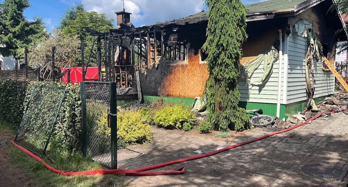 Tragedia pod Kleczewem. W pożarze zginęła 18-latka, 17-latek został przetransportowany LPR do Łodzi