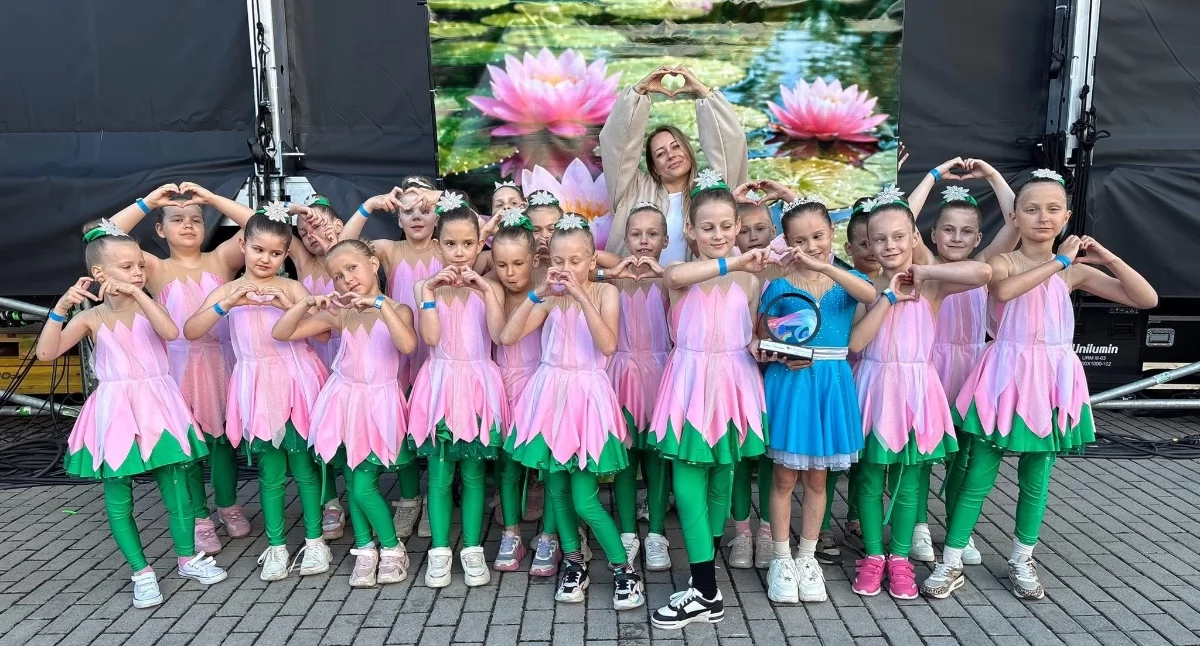 Dwa Aplauzy dla TAKT. Młodzi tancerze z Konina zachwycili na Międzynarodowym Festiwalu Piosenki i Tańca