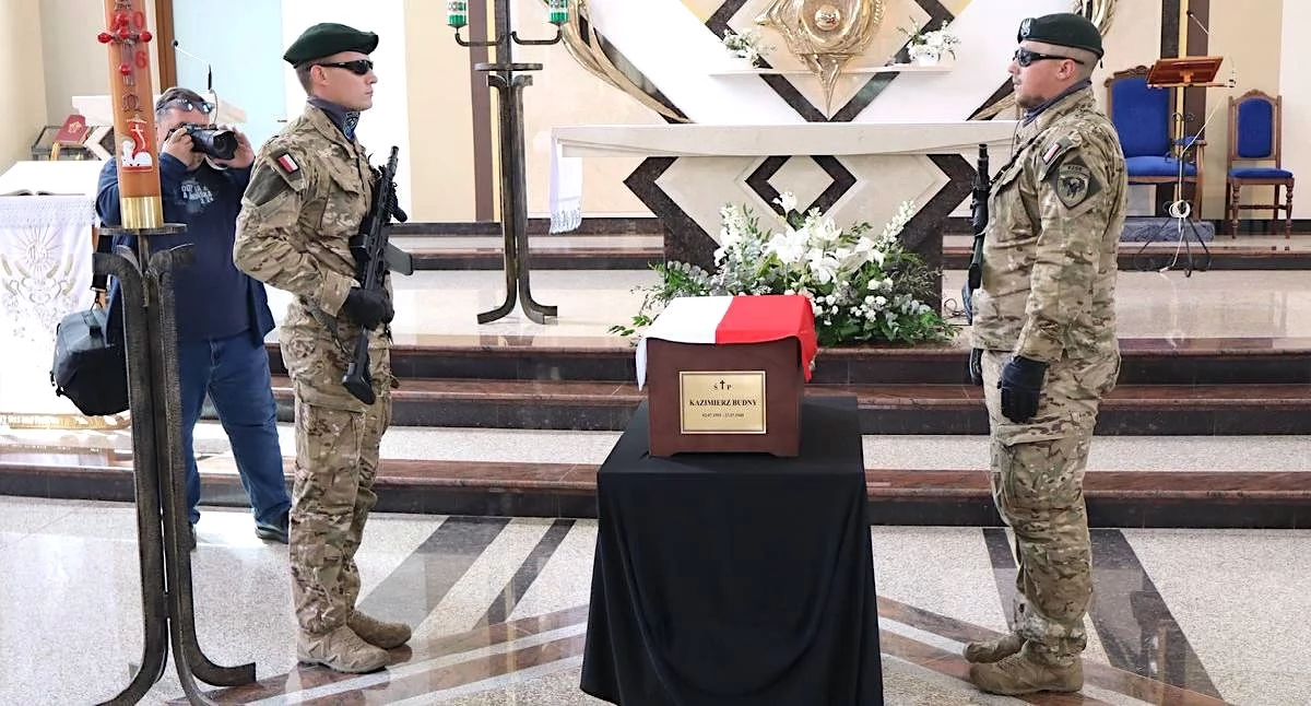 Po 86 latach wrócił do domu. Konin pożegnał Kazimierza Budnego z honorami państwowymi