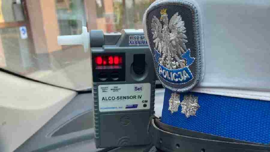 Policjanci drogówki zatrzymali dwóch pijanych kierowców