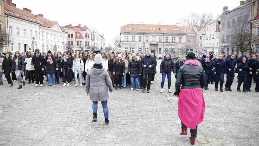Zatańczyli na Placu Wolności