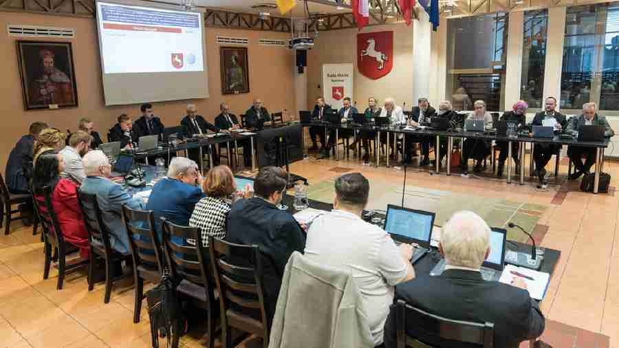 Budżet trudny i odpowiedzialny