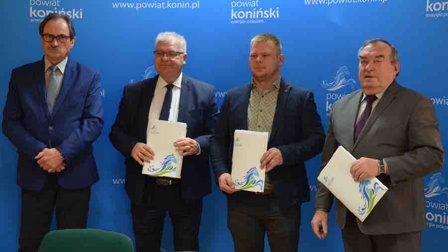 Sześć umów w jedno przedpołudnie