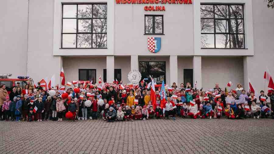 Szkoła w Golinie świętuje 104. rocznicę odzyskania niepodległości